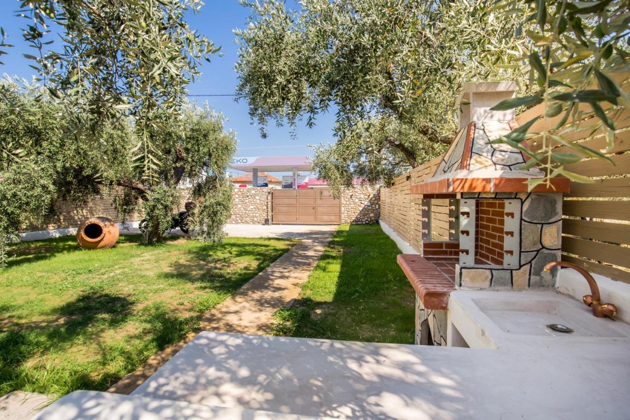 Villa 4 You Iliopetra Skala Sotiros Buitenkant foto